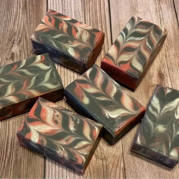 Sold out - Hand Crafted Artisan Soap with Oatmeal and Cinnamon - Picture 2 of 5